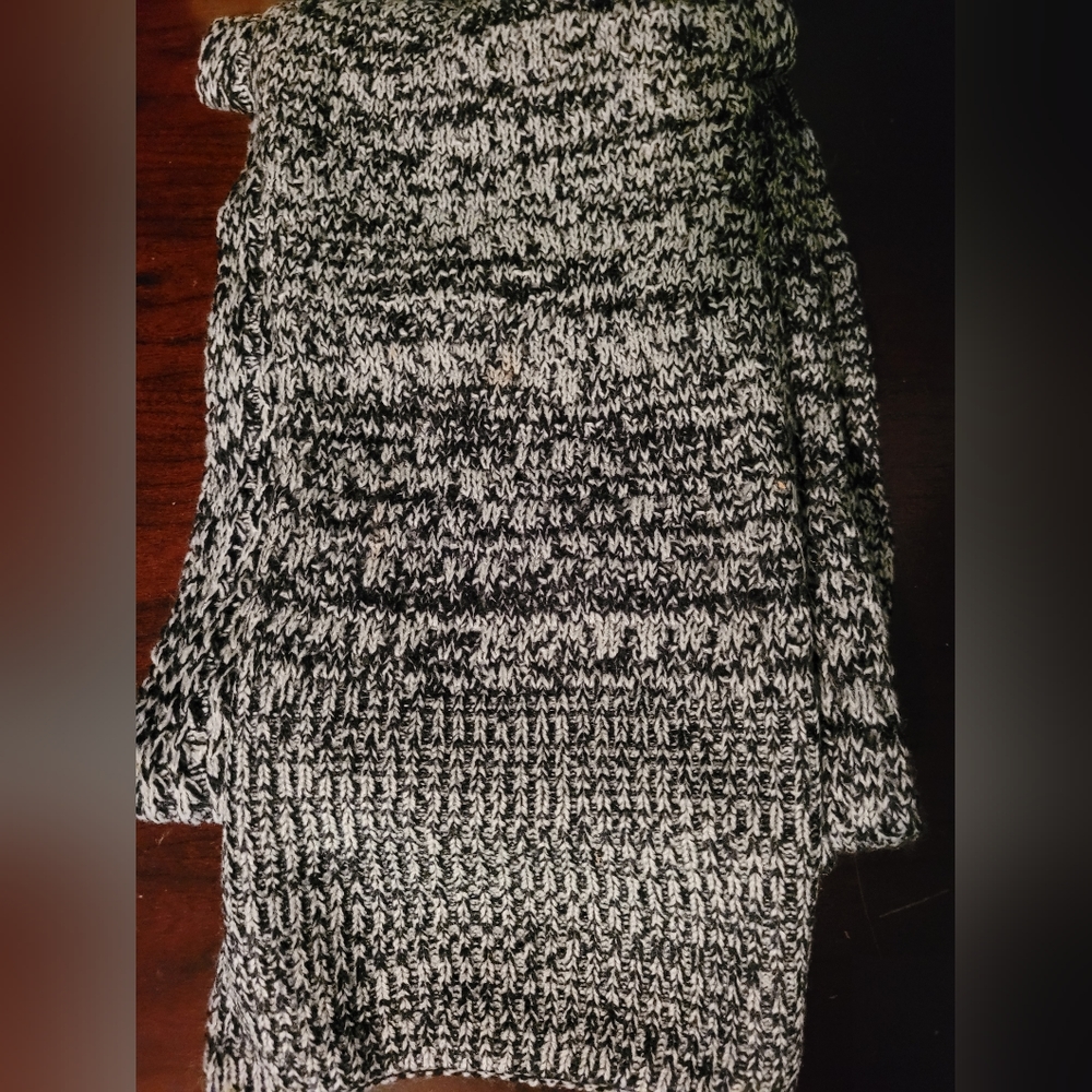 Victoria Secret Black and White Scarf So soft!